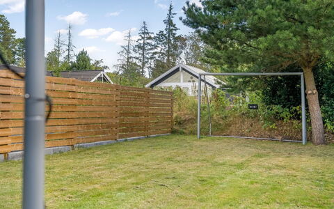 Ejnarine - 1.5Km from the Sea: Land Lot, Hek, Tuin, Schaduw, Backyard, Gazon, Home Schermen, Werf, Landscaping, Garden Gebouwen