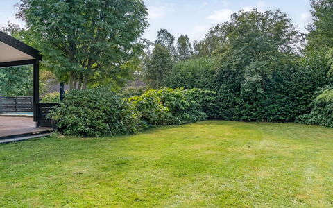Ejnarine - 1.5Km from the Sea: Groen, Gras, Blad, Tuin, Struik, Gazon, Land Lot, Schaduw, Groundcover