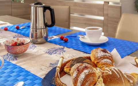 Suite Acquamare: Tableware, Voedsel, Serveware, Kop, Drinkware, Dishware, Meubilair, Tafel, Bord