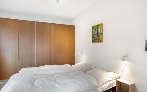 Kirsi - from the Sea: Meubilair, Bed, Interieur Ontwerp, Slaapkamer, Muur, Flooring, Verdieping, Hout, Plafond, Kamer