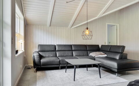 Rietrikki - 2.4Km from the Sea: Flooring, Verdieping, Houten Vloer, Woonkamer, Ontwerp, Hardwood, Laminaatvloer