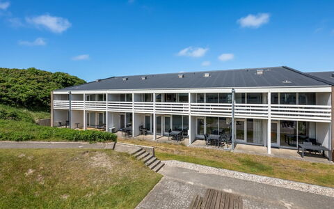Jari - 200M from the Sea: Huis, Verblijf, Veranda, Siding, Boerderij, Outdoor Structuur