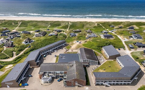 Jari - 200M from the Sea: Huis, Verblijf, Veranda, Siding, Boerderij, Outdoor Structuur