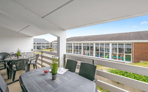 Jari - 200M from the Sea: Huis, Verblijf, Veranda, Siding, Boerderij, Outdoor Structuur
