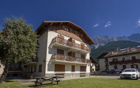 Bormio 16: Heuvel, Bergketen, Huis, Heuvel Station, Vallei, Balkon, Alpen, Ridge, Bergdorp, Dorp