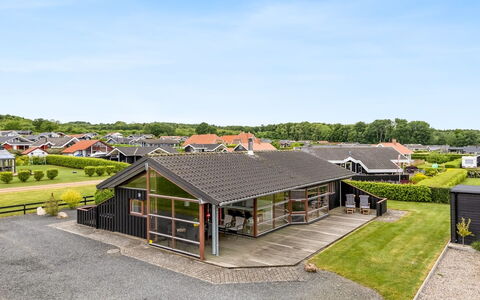 Ayda - 200M from the Sea: Huis, Huis, Dak, Woongebied, Verblijf, Landgoed, Boerderij, Gazon, Landscaping, Siding