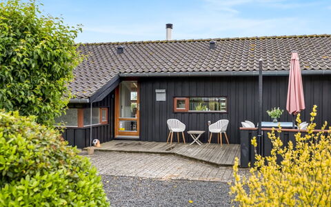 Ayda - 200M from the Sea: Huis, Huis, Dak, Woongebied, Verblijf, Landgoed, Boerderij, Gazon, Landscaping, Siding