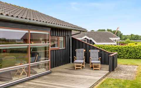 Ayda - 200M from the Sea: Huis, Huis, Dak, Woongebied, Verblijf, Landgoed, Boerderij, Gazon, Landscaping, Siding