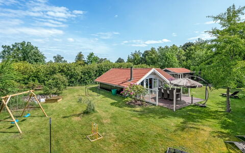 Rusalina - 400M from the Sea: Dak, Huis, Huis, Verblijf, Siding, Landgoed, Oprit, Garden Gebouwen, Werf, Schuur