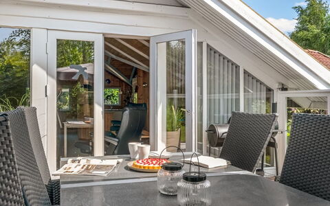 Rusalina - 400M from the Sea: Dak, Huis, Huis, Verblijf, Siding, Landgoed, Oprit, Garden Gebouwen, Werf, Schuur