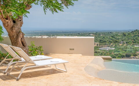 Villa Augusta Vista Mare: Buitenmeubels, Stoel, Schaduw, Zwembad, Ligstoel, Toevlucht, Landscaping, Flagstone, Badplaats, Eco Hotel