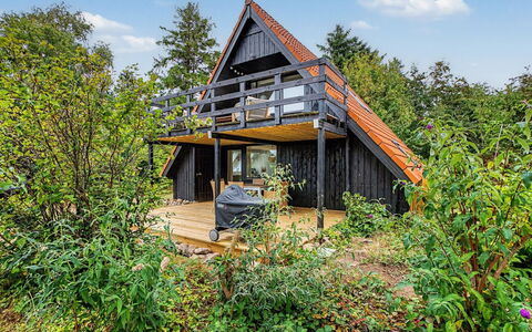 Sunna - 1Km from the Sea: Dak, Huis, Land Lot, Huis, Verblijf, Landgoed, Garden Gebouwen, Schaduw, Blokhut, Landscaping