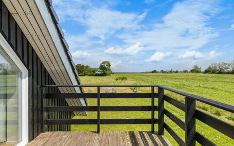 Ung - 460M from the Sea: Huis, Dak, Huis, Verblijf, Struik, Groundcover, Landgoed, Boerderij, Siding, Garden Gebouwen