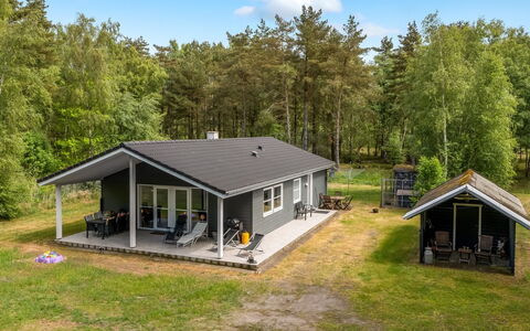 Bæver - 1Km from the Sea: Huis, Verblijf, Landgoed, Garden Gebouwen, Siding, Boerderij, Schuur, Blokhut, Backyard, Veranda