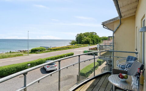 Ayo - 75M from the Sea: Schaduw, Balkon, Hek, Hotel