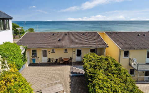 Ayo - 75M from the Sea: Appartement, Condominium, Landgoed, Balkon, Villa, Hotel
