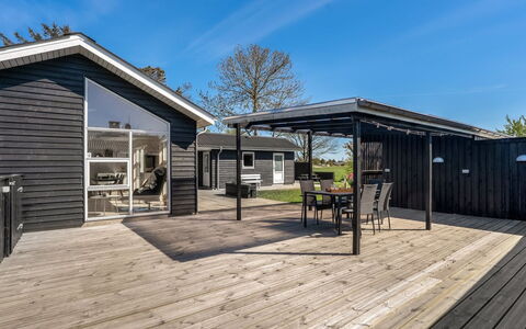 Herwarth - 400M from the Sea: Landgoed, Schaduw, Oprit, Boerderij