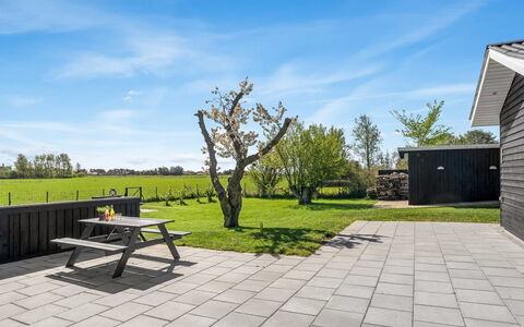 Herwarth - 400M from the Sea: Landgoed, Schaduw, Oprit, Boerderij