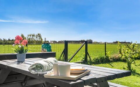 Herwarth - 400M from the Sea: Landgoed, Schaduw, Oprit, Boerderij