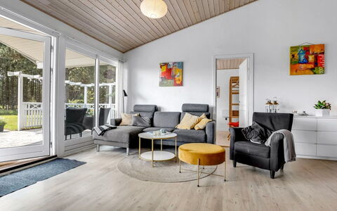 Helin - 800M from the Sea: Landgoed, Schaduw, Oprit, Boerderij