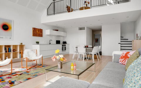 Anelle - 2.5Km from the Sea: Meubilair, Interieur Ontwerp, Flooring, Verdieping, Bankstel, Plafond, Hout, Stoel, Tafel, Woonkamer