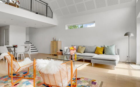 Anelle - 2.5Km from the Sea: Meubilair, Interieur Ontwerp, Flooring, Verdieping, Muur, Hout, Plafond, Houten Vloer, Stoel, Woonkamer