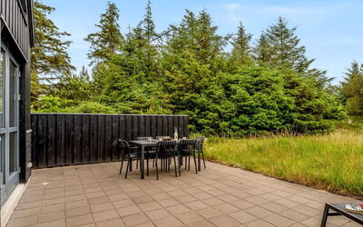 Anelle - 2.5Km from the Sea