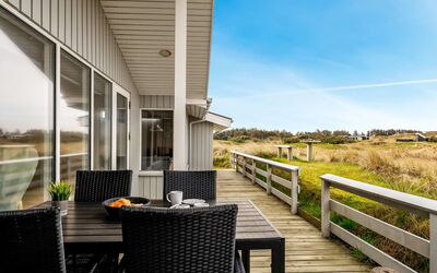 Fridgerd - 300M from the Sea