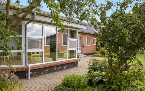 Kukka - 16Km from the Sea: Woongebied, Huis, Huis, Struik, Deur, Landgoed, Land Lot, Verblijf, Tuin, Siding