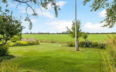 Kukka - 16Km from the Sea: Lucht, Groen, Gras, Grasland, Natuurlijk Landschap, Plain, Struik, Land Lot, Gazon