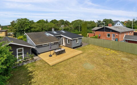 Dreng - 250M from the Sea: Landgoed, Schaduw, Oprit, Boerderij