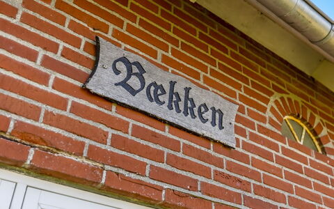 Rahild - 10Km from the Sea: Blauw, Struik, Verblijf, Groundcover, Tuin, Landgoed, Schaduw, Landscaping, Boerderij, Eco Hotel