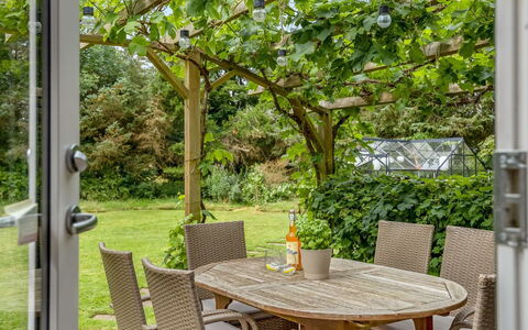 Horsten - from the Sea: Hout, Huis, Veranda, Dek, Hardwood, Dak, Beits, Houten Vloer, Eco Hotel