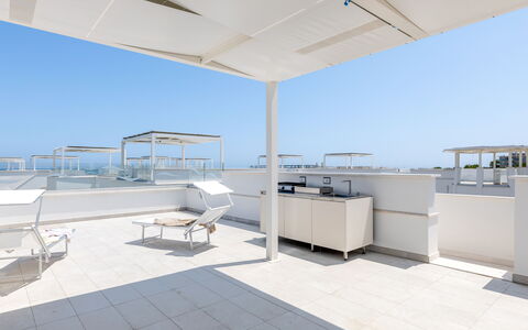 Brezza Costa Conero: Verdieping, Appartement, Balkon, Stoel, Aluminium, Daylighting, Hotel