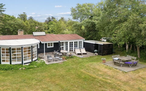Catalin - 50M from the Sea: Gras, Huis, Huis, Verblijf, Land Lot, Dak, Gazon, Landgoed, Tuin, Boerderij