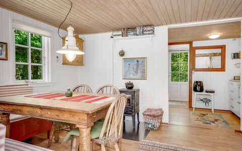 Goodje - 400M from the Sea: Meubilair, Interieur Ontwerp, Flooring, Hout, Plafond, Lichte Inrichting, Verdieping, Eetkamer, Keuken En Eettafel, Stoel