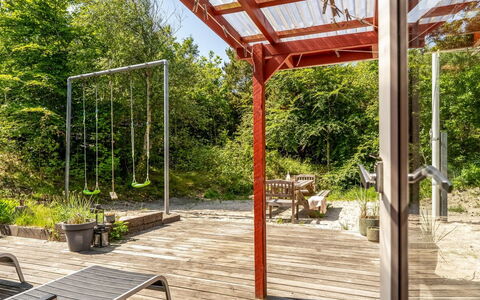 Goodje - 400M from the Sea: Hout, Dek, Houten Vloer, Tuin, Beits, Veranda, Schaduw, Hardwood, Outdoor Structuur, Eco Hotel
