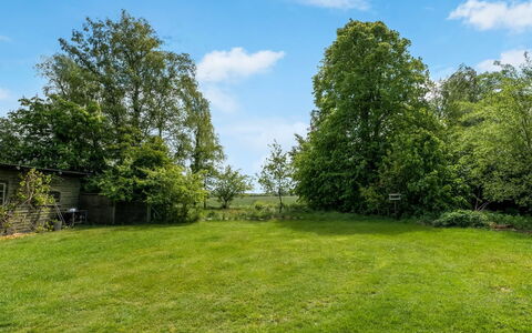 Aatos - 2Km from the Sea: Hout, Huis, Veranda, Dek, Hardwood, Dak, Beits, Houten Vloer, Eco Hotel