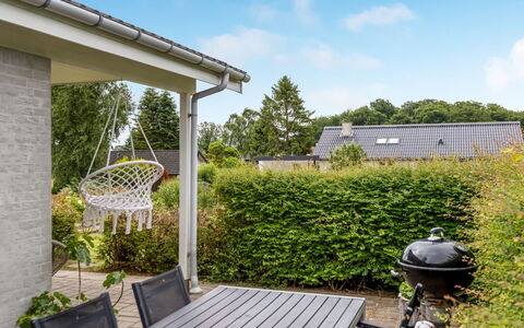 Tolke - 400M from the Sea: Dak, Huis, Huis, Verblijf, Deur, Siding, Dek, Veranda, Plank, Hardwood
