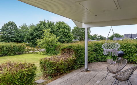 Tolke - 400M from the Sea: Dak, Huis, Huis, Verblijf, Deur, Siding, Dek, Veranda, Plank, Hardwood