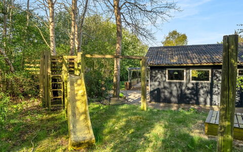 Eine - from the Sea: Gras, Grasland, Land Lot, Verblijf, Landelijk Gebied, Weide, Garden Gebouwen, Tuin, Schuur