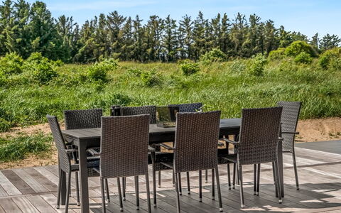 Merta - 800M from the Sea: Hout, Huis, Veranda, Dek, Hardwood, Dak, Beits, Houten Vloer, Eco Hotel