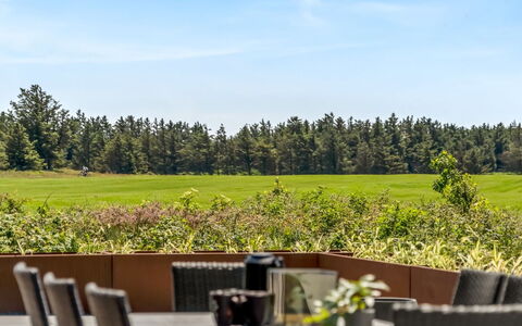 Merta - 800M from the Sea: Hout, Huis, Veranda, Dek, Hardwood, Dak, Beits, Houten Vloer, Eco Hotel