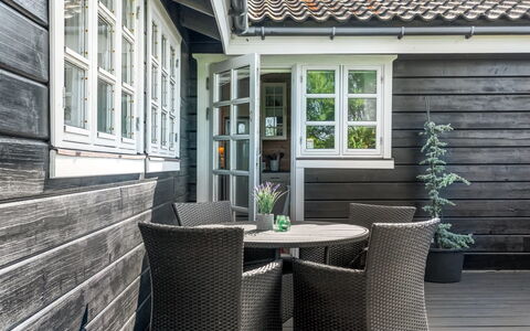 Helemine - 500M from the Sea: Blauw, Struik, Verblijf, Groundcover, Tuin, Landgoed, Schaduw, Landscaping, Boerderij, Eco Hotel
