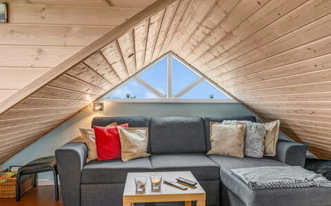 Tjark - 500M from the Sea: Hout, Huis, Veranda, Dek, Hardwood, Dak, Beits, Houten Vloer, Eco Hotel