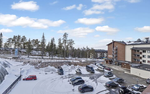 Ruka Chalets 3404: Woongebied, Appartement, Stedelijk Ontwerp, Condominium, Balkon, Schaduw, Binnenplaats, Ontwerp, Werf, Daylighting