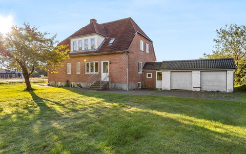 Albina - 4.5Km from the Sea: Landgoed, Schaduw, Oprit, Boerderij