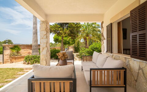 Can Jordi: Blauw, Geel, Balkon, Beits, Hotel, Kamerplant