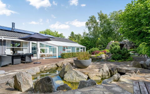 Ellie - 700M from the Sea: Huis, Dak, Huis, Verblijf, Schuur, Garden Gebouwen, Siding, Werf, Blokhut, Hut