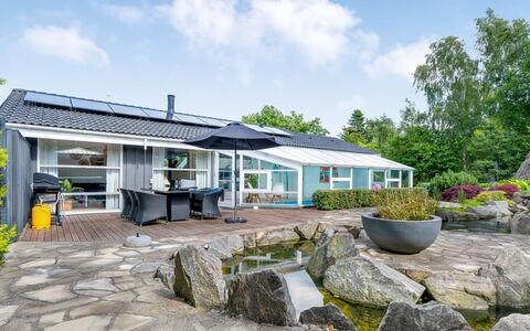 Ellie - 700M from the Sea: Huis, Dak, Huis, Verblijf, Schuur, Garden Gebouwen, Siding, Werf, Blokhut, Hut
